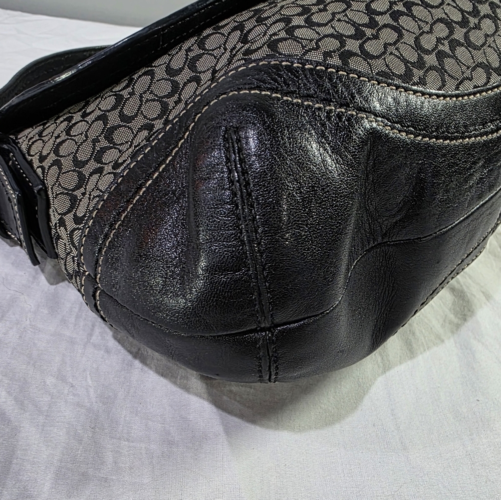 Vintage Coach F10926 Signature Soho Black Leather Buckle Y2K Flap Shoulder Bag. - Picture 9 of 14